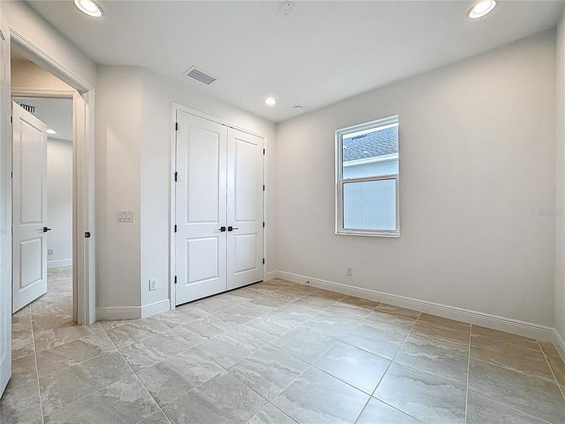 Spacious, unfurnished interior of a new home in , Parrish (Image 38).