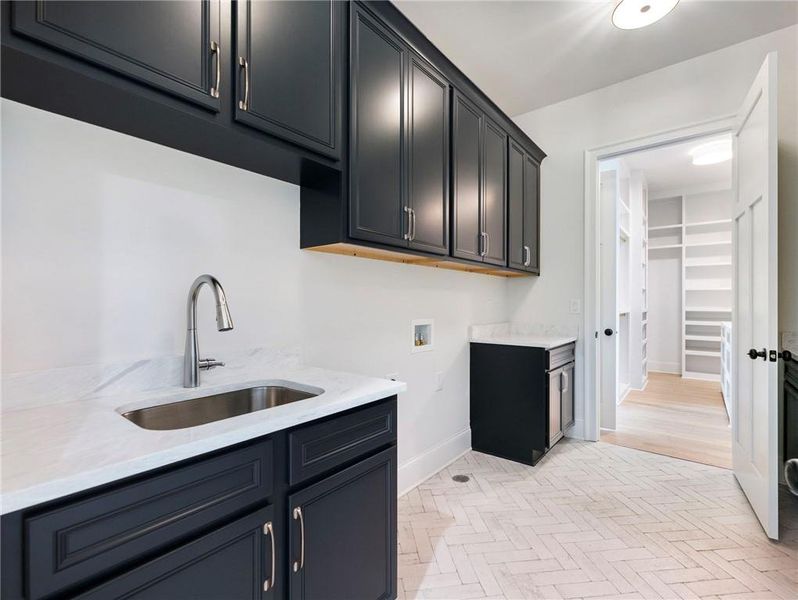 Furnished interior view inside a new home in , Buford (Image 40).