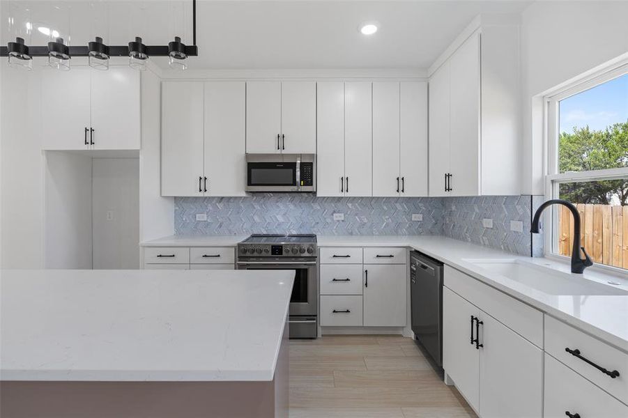 Furnished interior view inside a new home in , Granbury (Image 3). Furnished interior view inside a new home in , Granbury (Image 3).