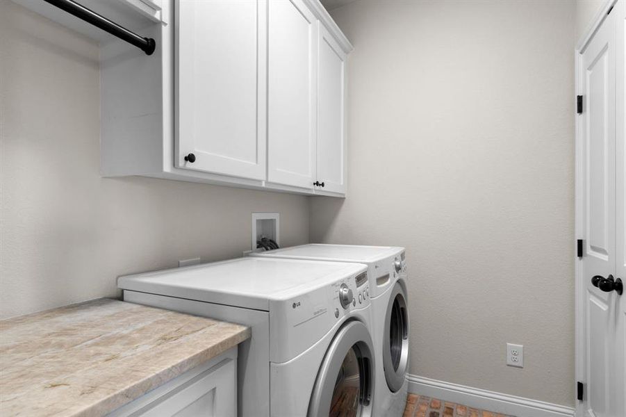 Furnished interior view inside a new home in , Robinson (Image 31). Furnished interior view inside a new home in , Robinson (Image 31).