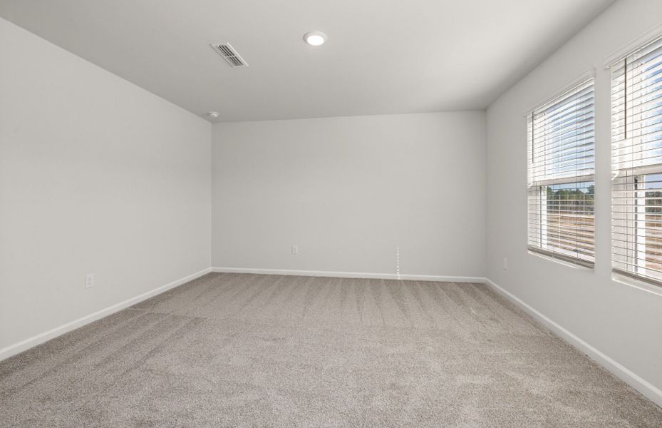 Spacious, unfurnished interior of a new home in Carpenter Falls, Durham (Image 19).