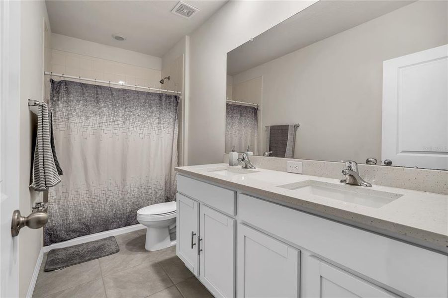 Furnished interior view inside a new home in , Land O' Lakes (Image 18).