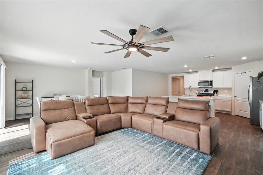 Very spacious living room/dining combo.