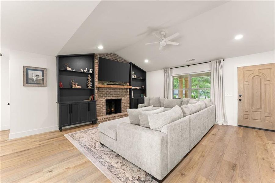 Furnished interior view inside a new home in , Jefferson (Image 4).