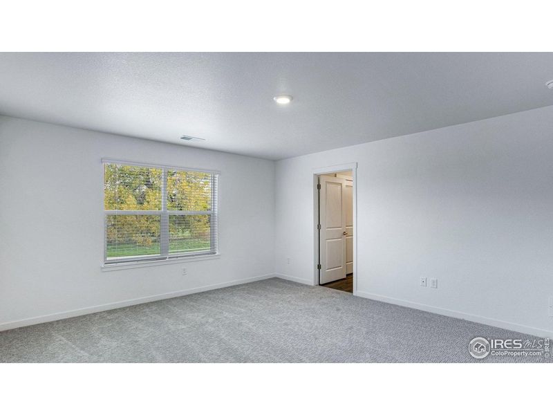 Spacious, unfurnished interior of a new home in Hansen Farm, Fort Collins (Image 31).
