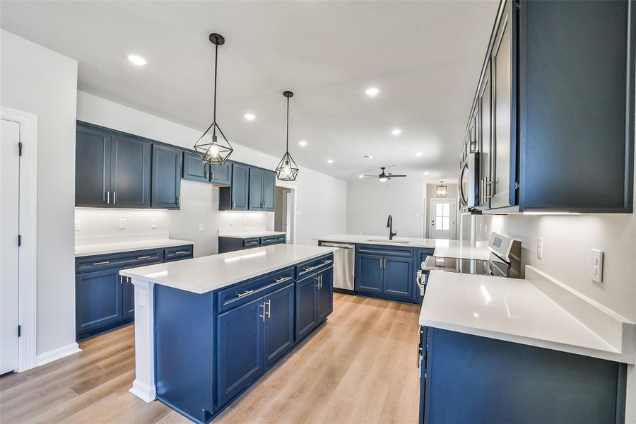 Furnished interior view inside a new home in Mostyn Springs, Magnolia (Image 5). Furnished interior view inside a new home in Mostyn Springs, Magnolia (Image 5).