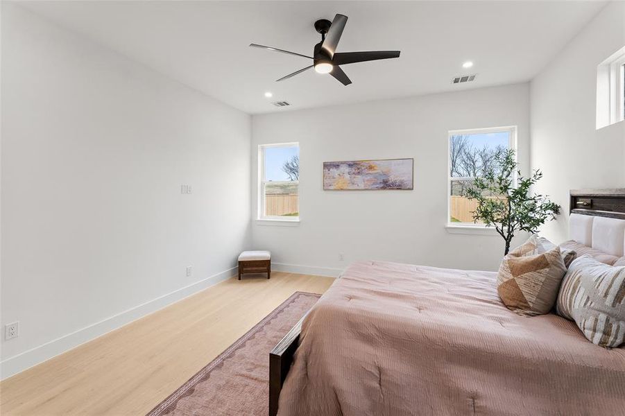 Furnished interior view inside a new home in , Dallas (Image 31).