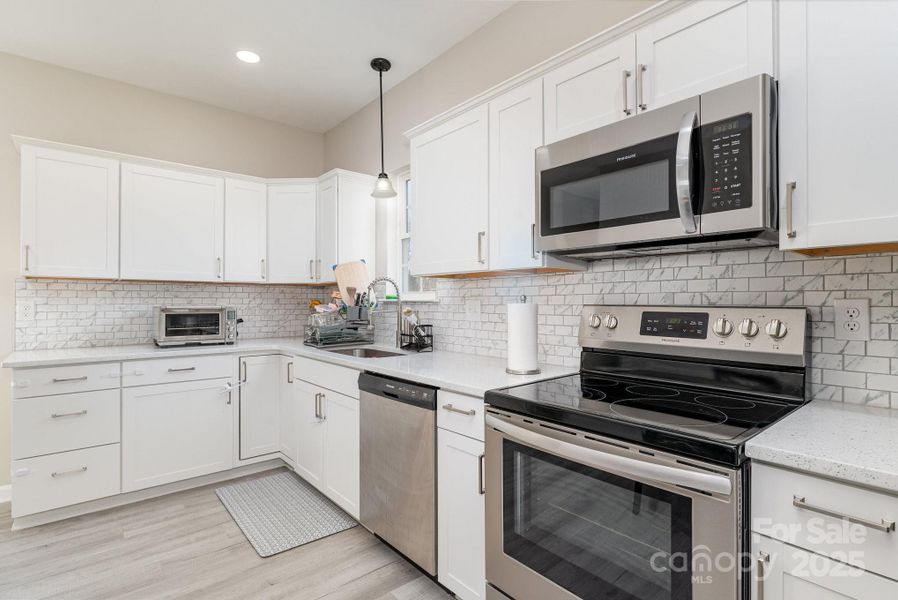 Furnished interior view inside a new home in , Kernersville (Image 7). Furnished interior view inside a new home in , Kernersville (Image 7).