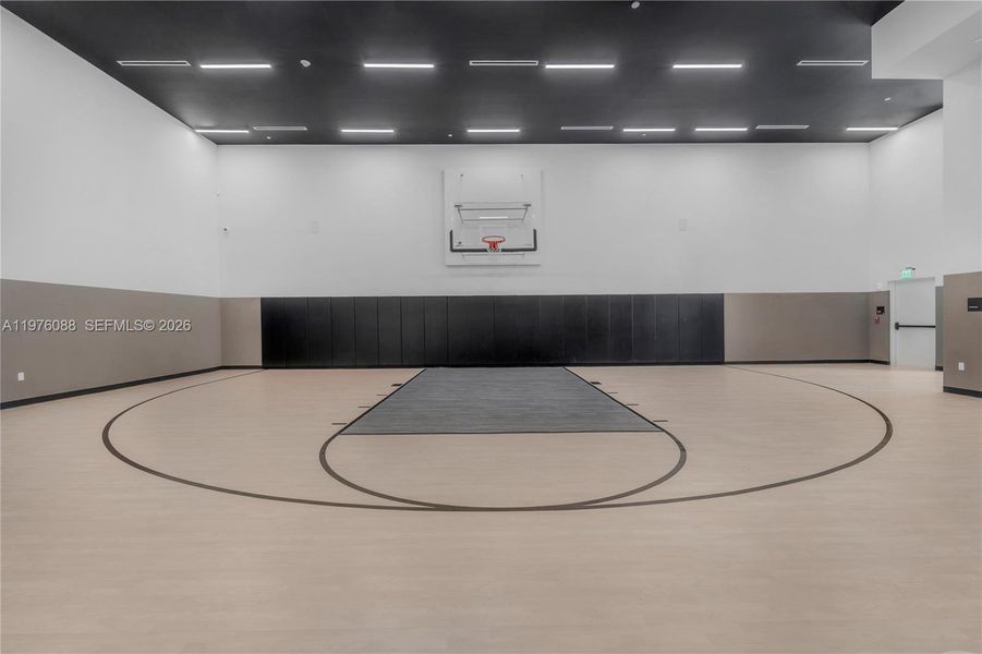 Community amenities in , Miami (Image 44).