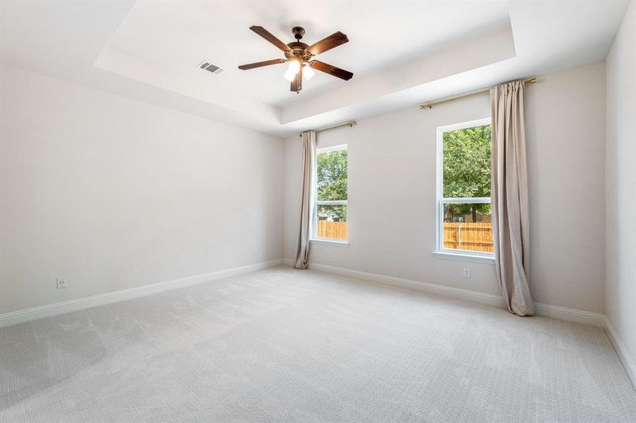 Spacious, unfurnished interior of a new home in , Aledo (Image 25).