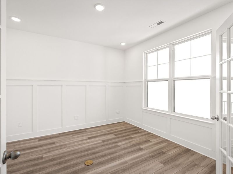 Spacious, unfurnished interior of a new home in Benders Cove, Mount Juliet (Image 18).