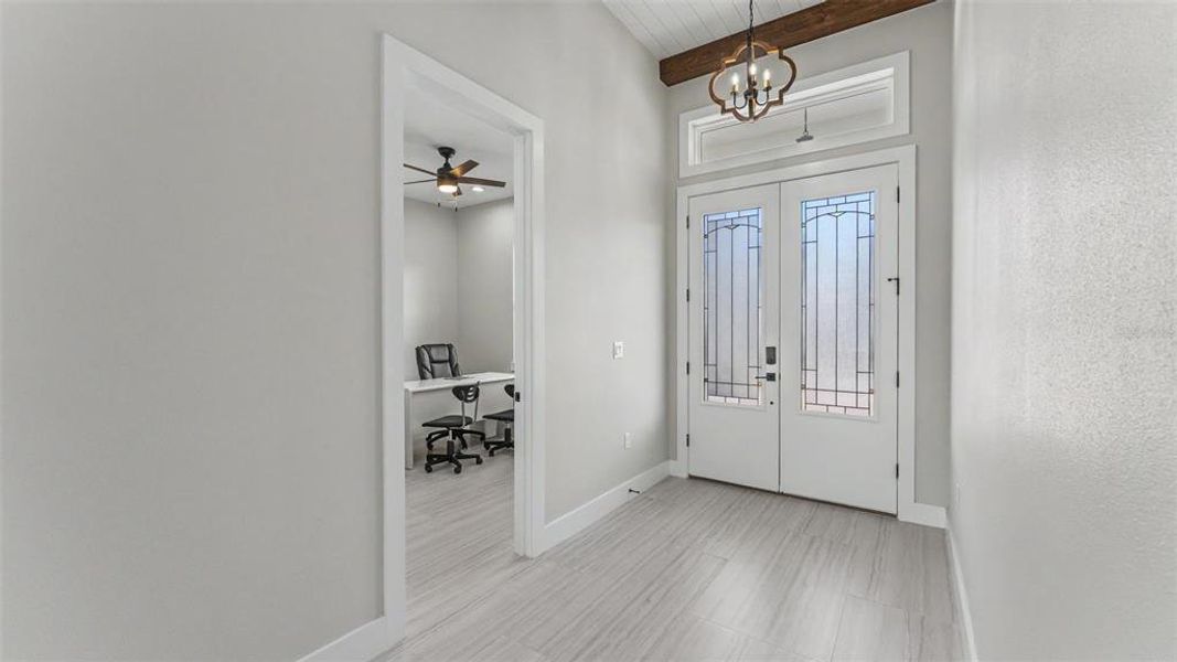 Spacious, unfurnished interior of a new home in , Lakeland (Image 20).