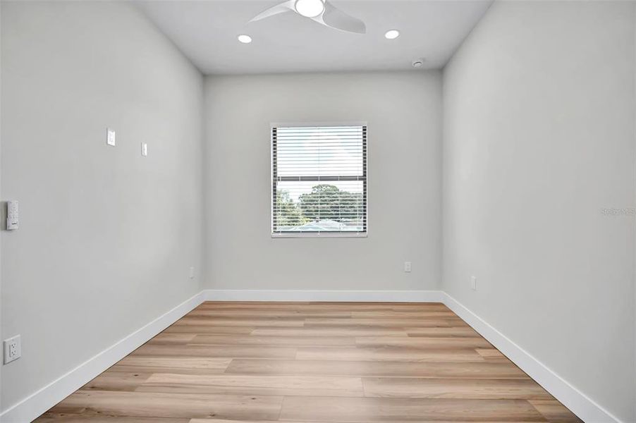 Spacious, unfurnished interior of a new home in , Tampa (Image 71).
