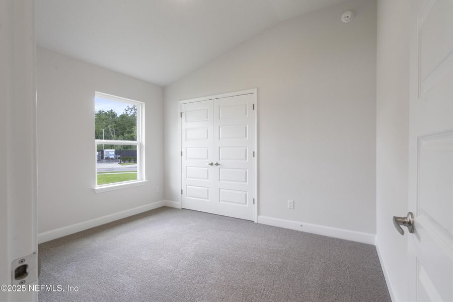 Spacious, unfurnished interior of a new home in Summerglen, Jacksonville (Image 17).