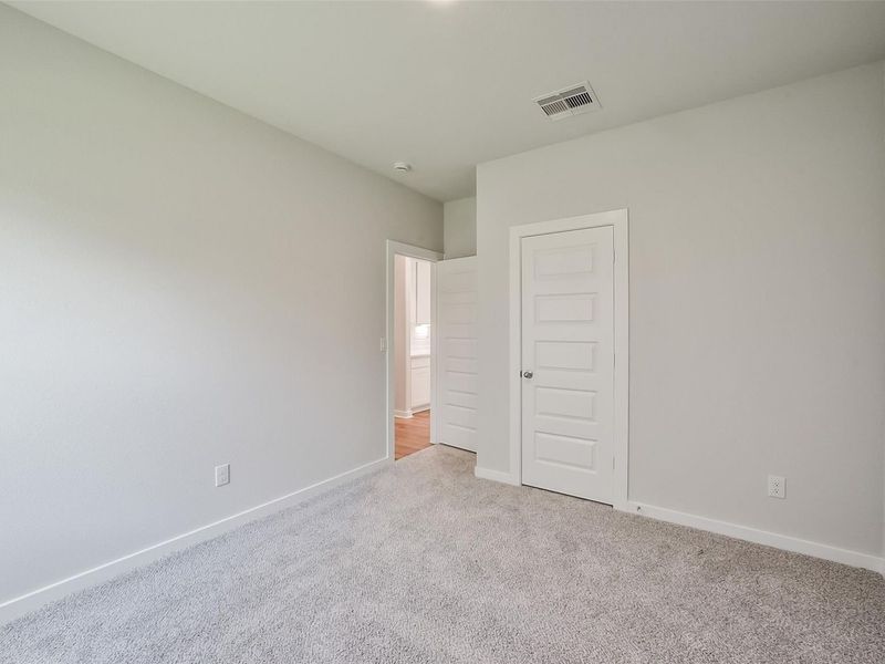 Spacious, unfurnished interior of a new home in Windmill Estates, Magnolia (Image 31). Spacious, unfurnished interior of a new home in Windmill Estates, Magnolia (Image 31).
