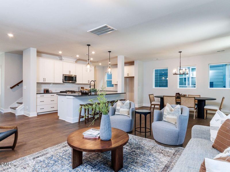 Family/Kitchen/Dining