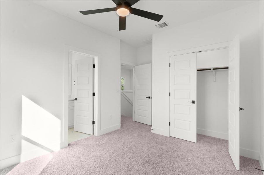 Spacious, unfurnished interior of a new home in , Burnet (Image 32).