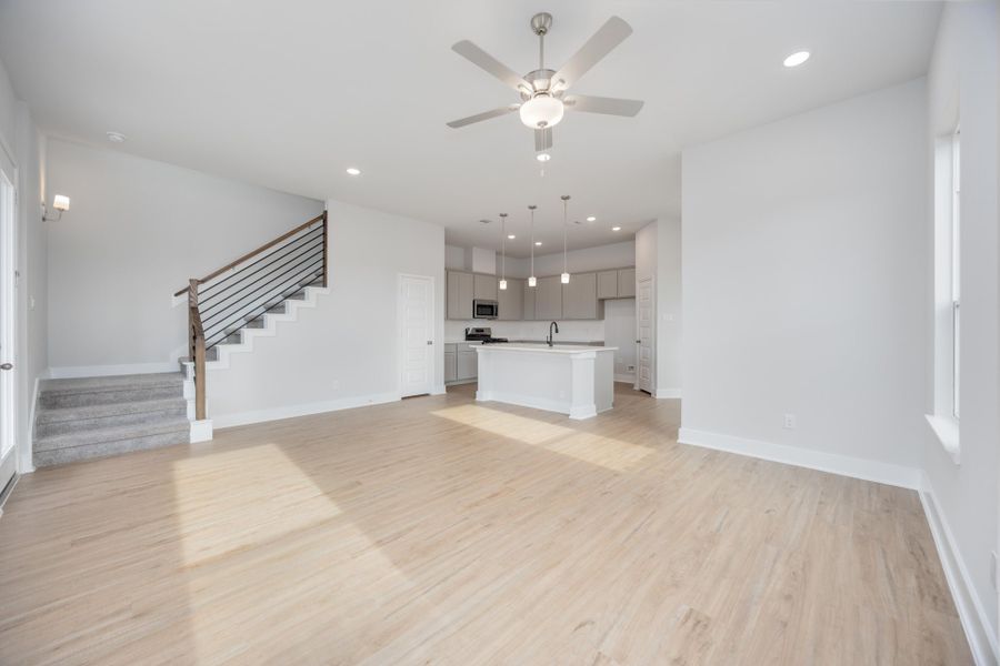 3022 La Rambla - Van Gogh - Family Room/Kitchen