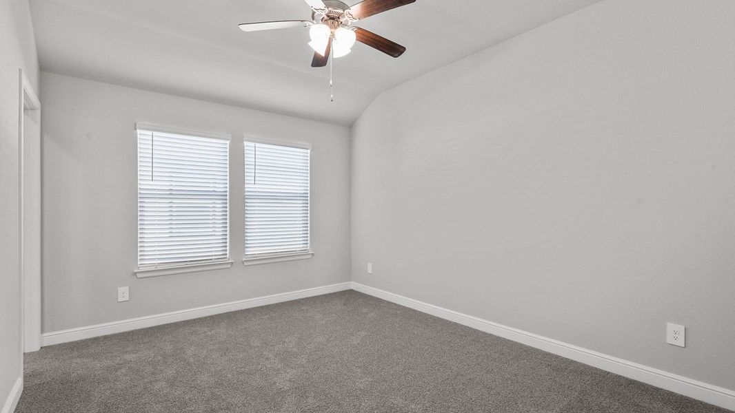 Spacious, unfurnished interior of a new home in The Hills at Reunion, Newark (Image 27).
