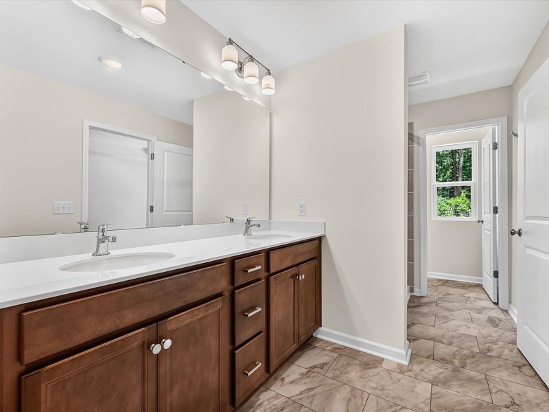 Owner's Bath Owner's Bath