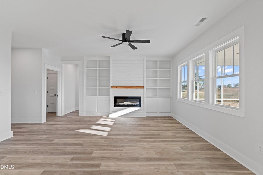 15-4400 Fairhaven Dr_2450