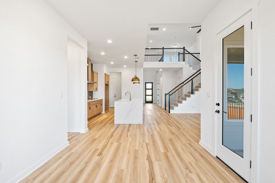 Spacious, unfurnished interior of a new home in Lariat, Liberty Hill (Image 32).