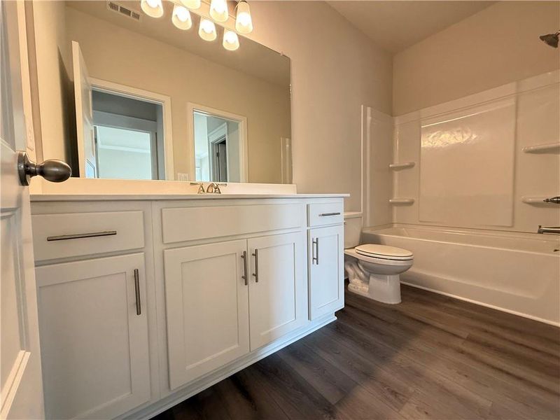 Furnished interior view inside a new home in Ponderosa Farms Manor, Gainesville (Image 8).
