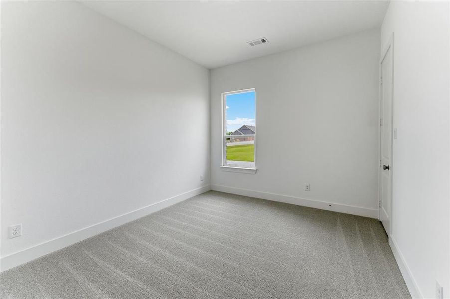 Spacious, unfurnished interior of a new home in Grayson Ridge, Van Alstyne (Image 28).
