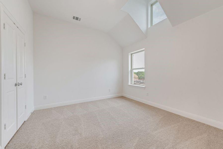 Spacious, unfurnished interior of a new home in Somerset Park, Rockwall (Image 29). Spacious, unfurnished interior of a new home in Somerset Park, Rockwall (Image 29).