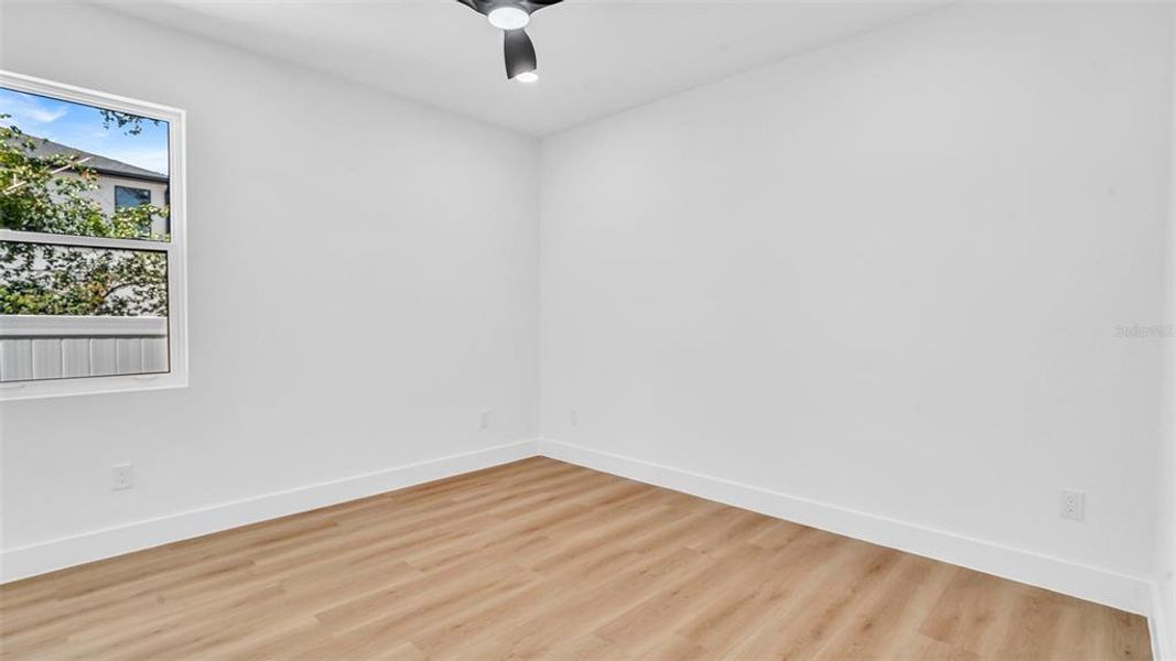 Spacious, unfurnished interior of a new home in , St. Petersburg (Image 23).