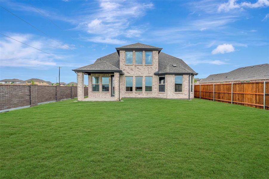 Exterior details and patio area of a home in Lilyana, Celina (Image 4).
