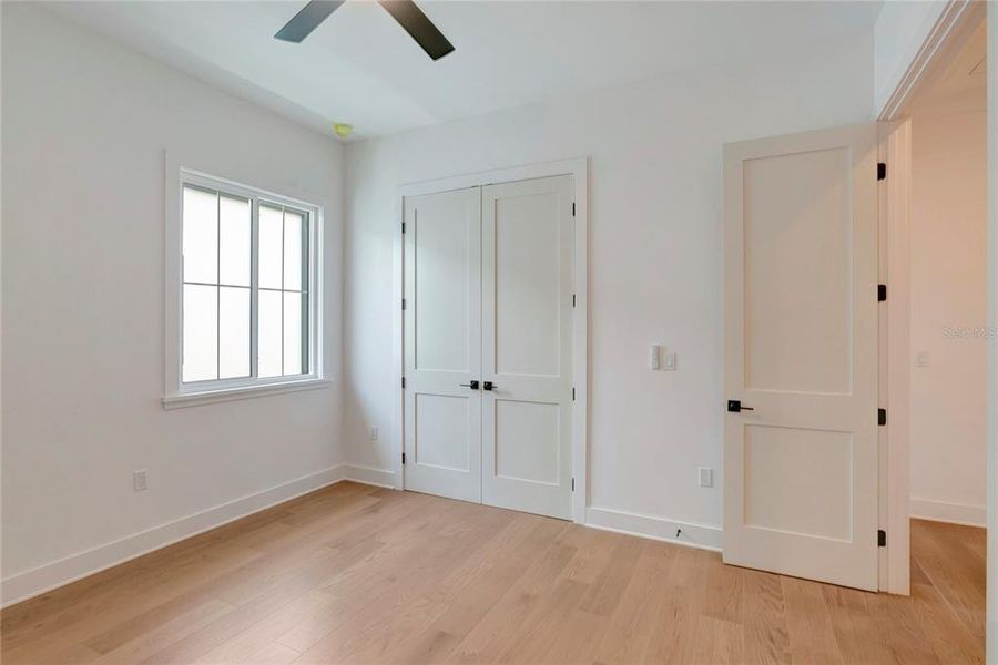 Spacious, unfurnished interior of a new home in , Tampa (Image 24).