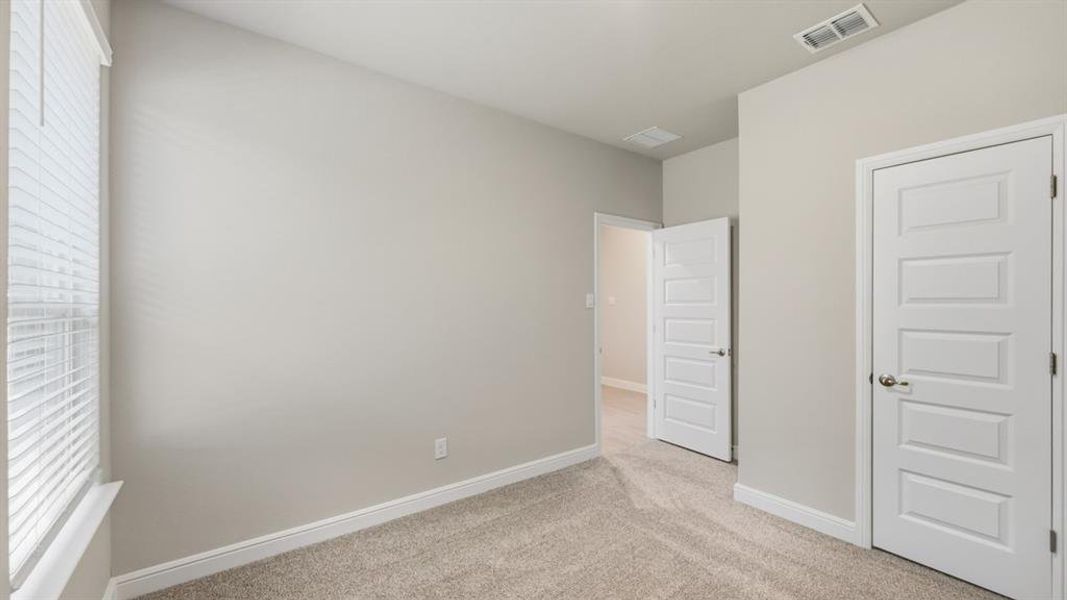 Spacious, unfurnished interior of a new home in Legado, Cleburne (Image 12).