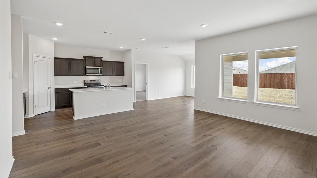 Spacious, unfurnished interior of a new home in Blaire Lake, Tyler (Image 9). Spacious, unfurnished interior of a new home in Blaire Lake, Tyler (Image 9).