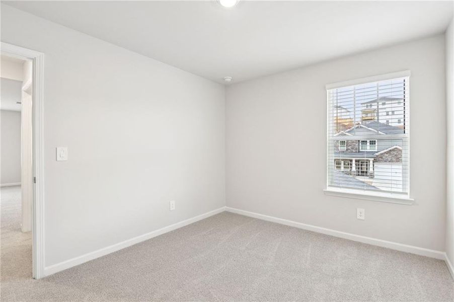 Spacious, unfurnished interior of a new home in Ivey Township, Dallas (Image 29).