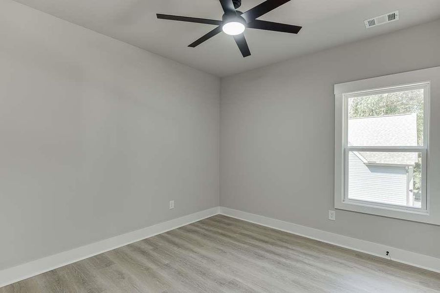 Spacious, unfurnished interior of a new home in , Jefferson (Image 27).