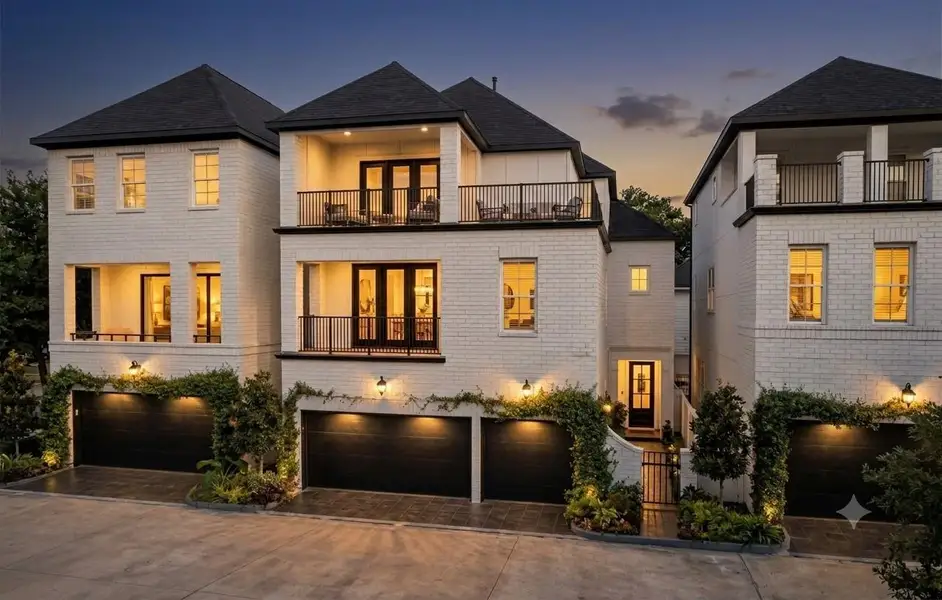 Dream home with 3 car garage, gated front courtyard Dream home with 3 car garage, gated front courtyard