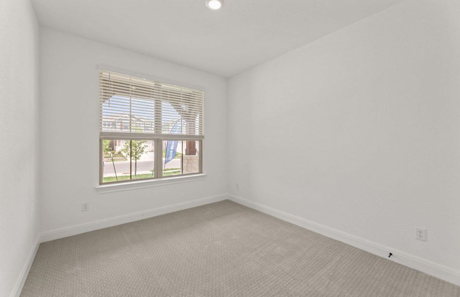 Spacious, unfurnished interior of a new home in Santa Rita Ranch, Liberty Hill (Image 11).