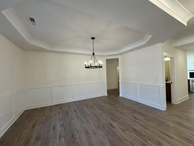 Spacious, unfurnished interior of a new home in Rone Creek, Waxhaw (Image 7).