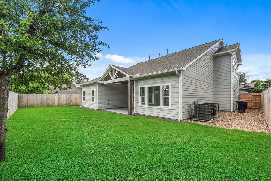 Exterior details and patio area of a home in , Houston (Image 22).