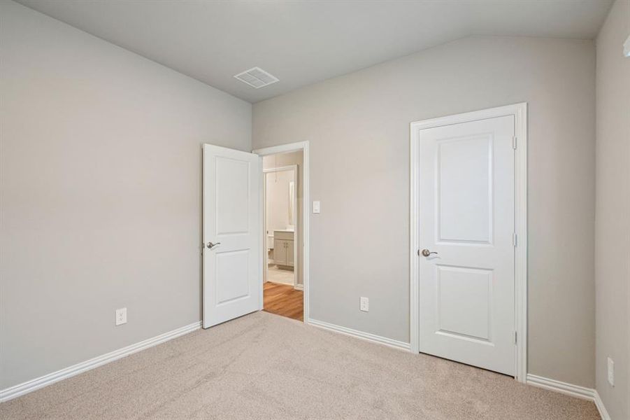 Spacious, unfurnished interior of a new home in Lakehaven - Signature Series, Farmersville (Image 31).