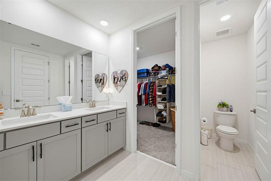 Furnished interior view inside a new home in The Grove at Stuart Crossing - Signature Series, Bartow (Image 28). Furnished interior view inside a new home in The Grove at Stuart Crossing - Signature Series, Bartow (Image 28).