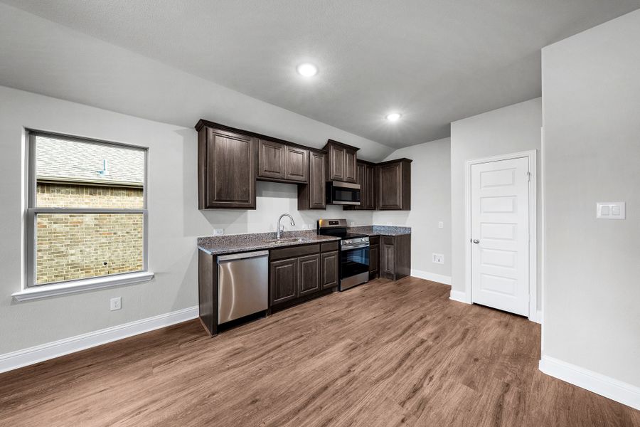 Furnished interior view inside a new home in Stonecreek, Sulphur Springs (Image 5).