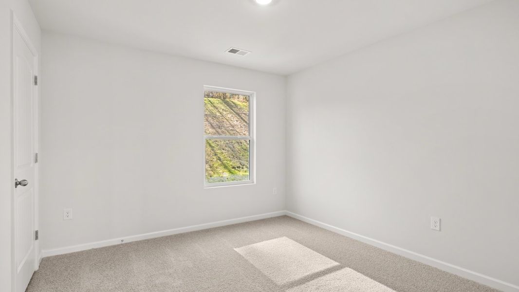 Representative unfurnished interior of a home built from the Hayden by D.R. Horton in Aurora Creek, Dallas (Image 27).