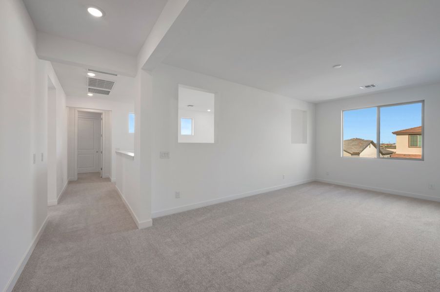 Spacious, unfurnished interior of a new home in Soleo, San Tan Valley (Image 43). Spacious, unfurnished interior of a new home in Soleo, San Tan Valley (Image 43).