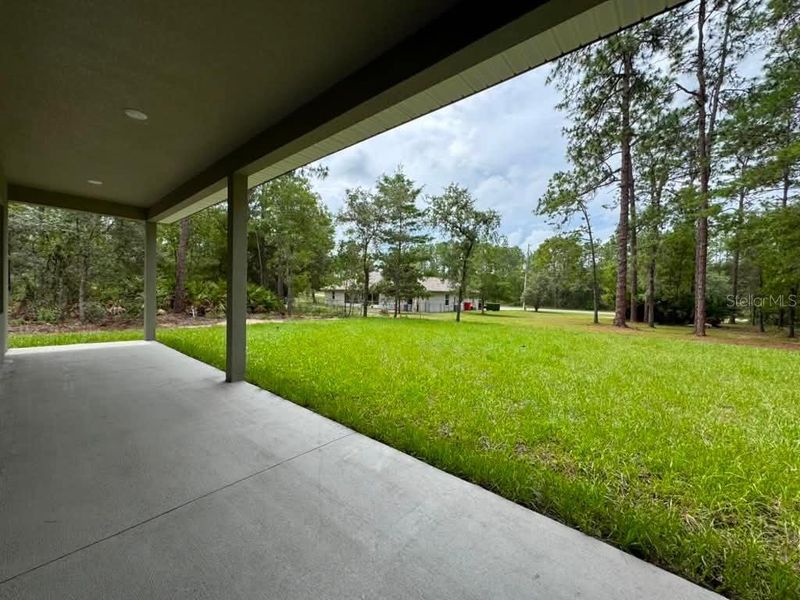 Exterior details and patio area of a home in , Citrus Springs (Image 19).
