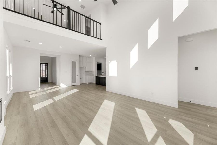 Spacious, unfurnished interior of a new home in The Villages of Hurricane Creek, Anna (Image 18).