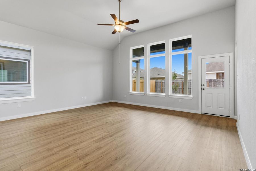 Spacious, unfurnished interior of a new home in Cordova Crossing, Seguin (Image 27).