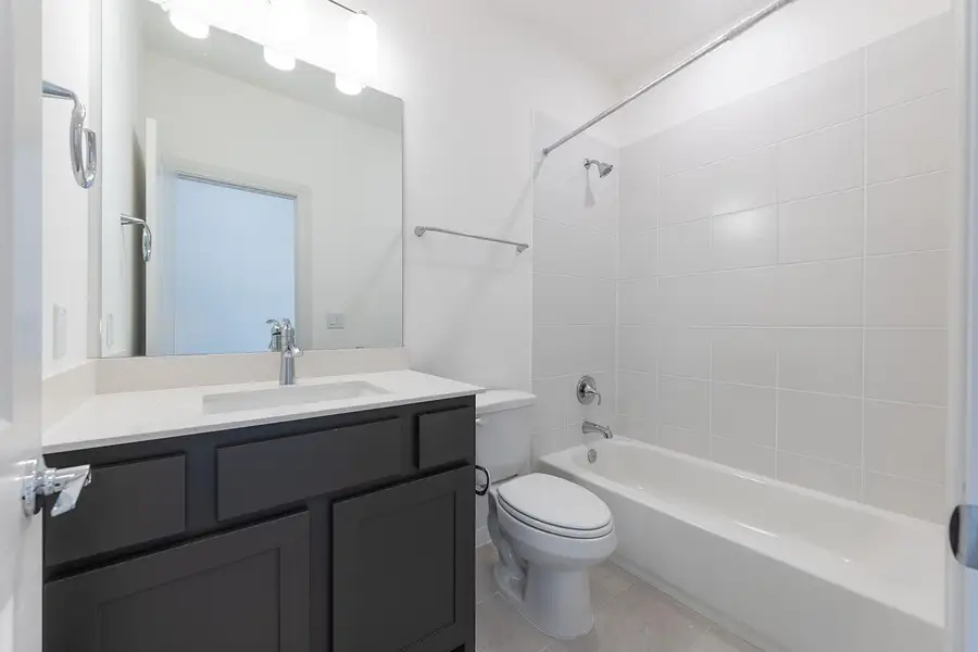 Furnished interior view inside a new home in Provence - 60', Austin (Image 10).