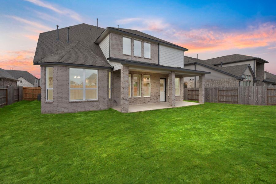 Exterior details and patio area of a home in StoneCreek Estates, Richmond (Image 23).